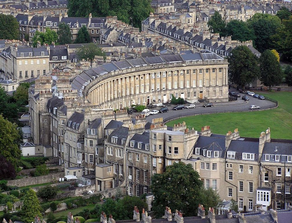 1280px Royal.crescent.aerial.bath.arp